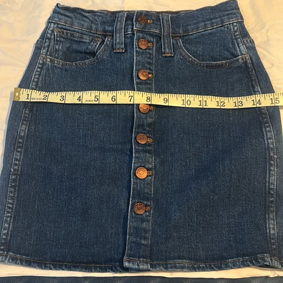 Madewell women’s denim skirt . - Picture 10 of 11